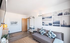 Beguest Oceanic Rainbow Apt